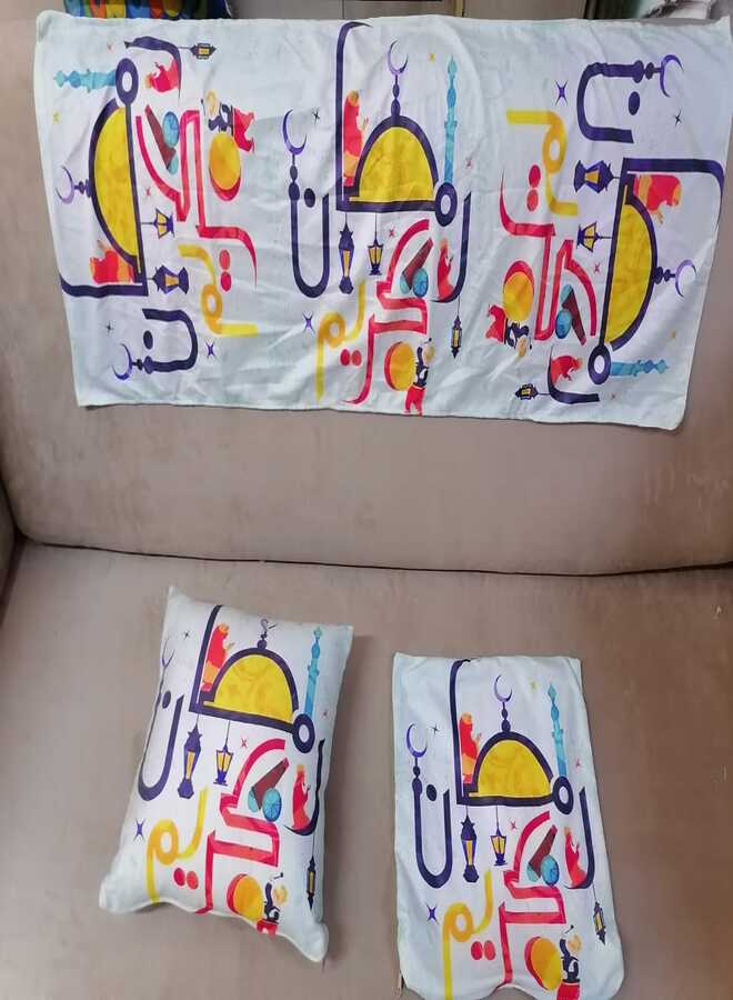 طقم رانر قطيفة مستورد 150 × 45 و ٢ كوشن ٤٥×٤٥ -ابيض (رمضان كريم) 