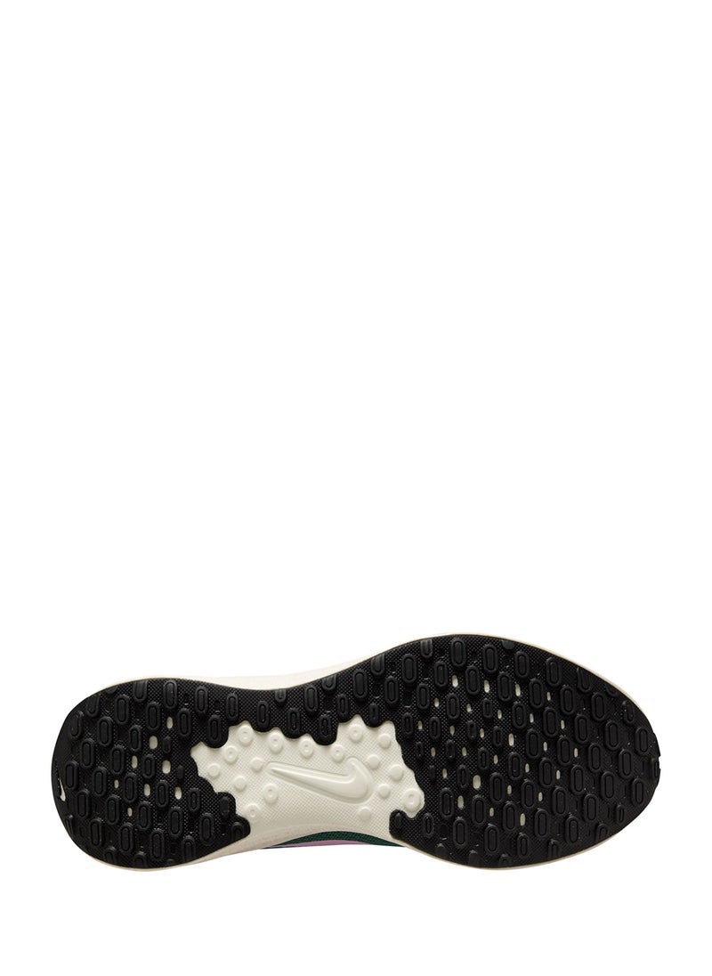 Nike - Revolution 7 - Image 1