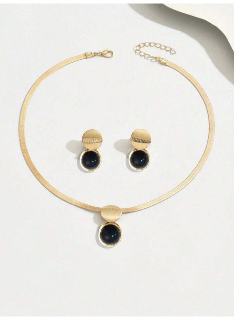 veya A luxurious Three-Biece Gold Set – Necklace And Heart And Circle-Shaped Earrings. - Image 2