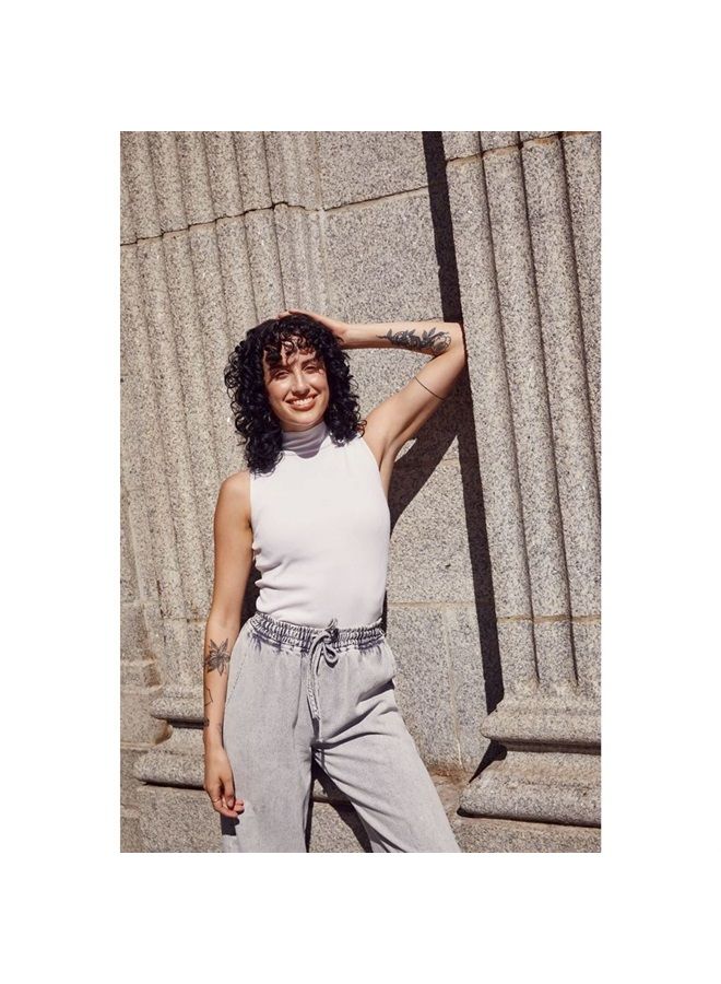 John Frieda Frizz Ease Dream Curls Air Dry Waves Styling Foam, Curl Defining Frizz Control, Hair Product for Curly and Wavy Hair, 5 Ounce - Image 1