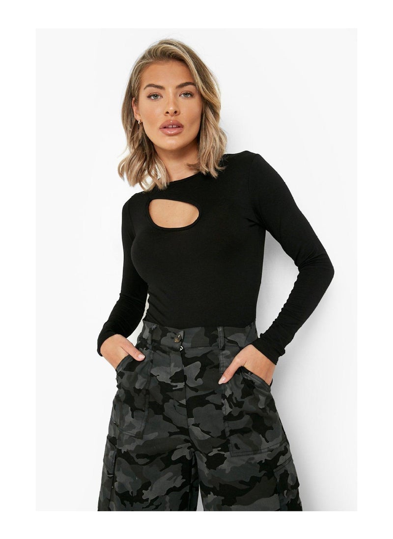 boohoo - Long Sleeve Cut Out Detail Bodysuit - Image 1