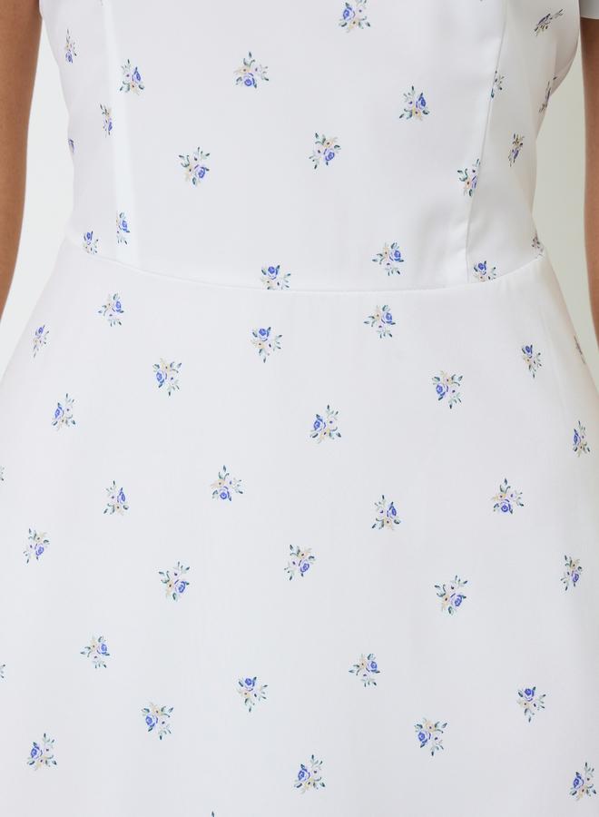 Styli White Ditsy Print V Neck A-Line Maxi Dress - Image 4