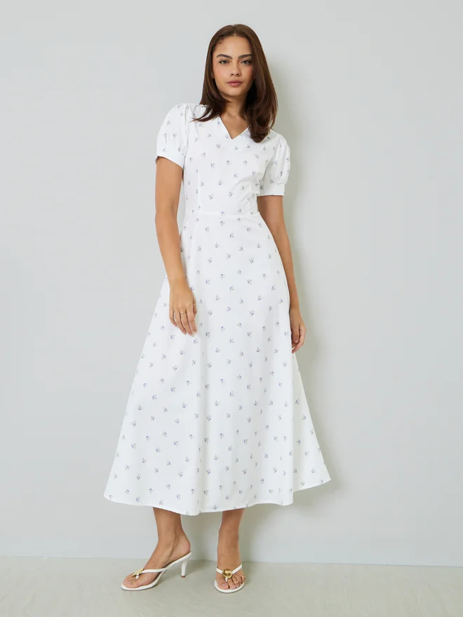 Styli Styli White Ditsy Print V Neck A-Line Maxi Dress
