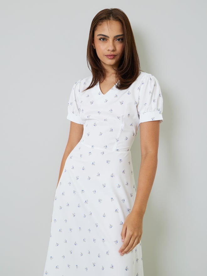 Styli White Ditsy Print V Neck A-Line Maxi Dress - Image 3