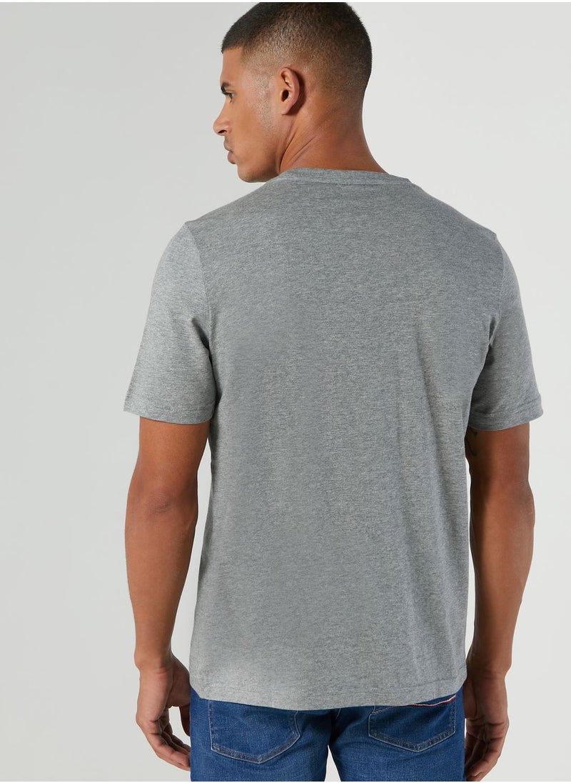 PUMA - Classics Logo T-Shirt - Image 1