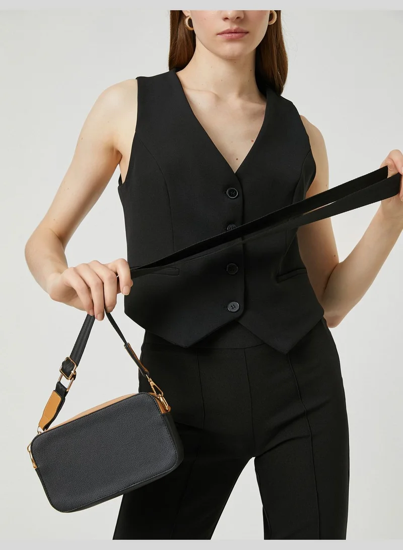 كوتون Cross Body Shoulder Bag Thick Strappy Zipper Detail