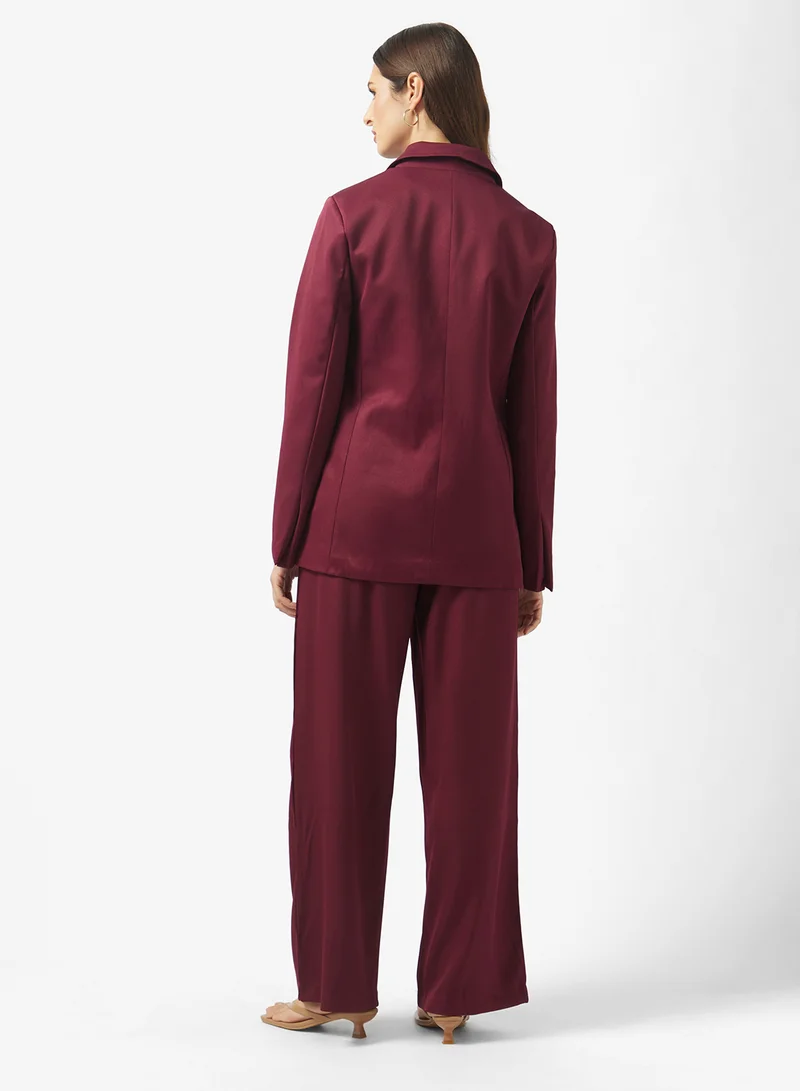 ايلا طقم بليزر وبنطلون بتصميم مخصص