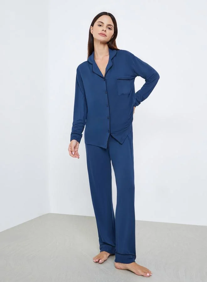 ستايلي طقم بيجاما بقميص بأزرار وتفصيلة بايبينغ من المودال