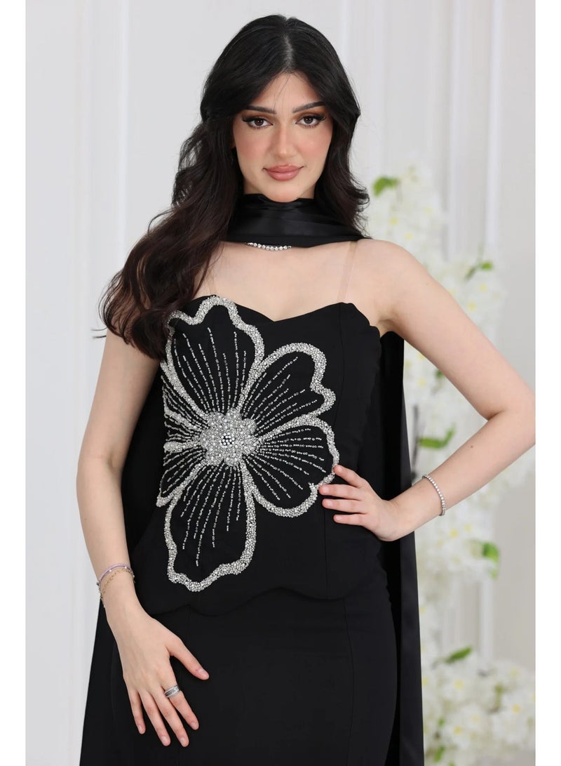 المصمم الحديث فستان سواريه فخم مناسبات هذا الفستان الفخم يمنحك حضوراً درامياً ومميزاً من براند المصمم الحديث - Image 3