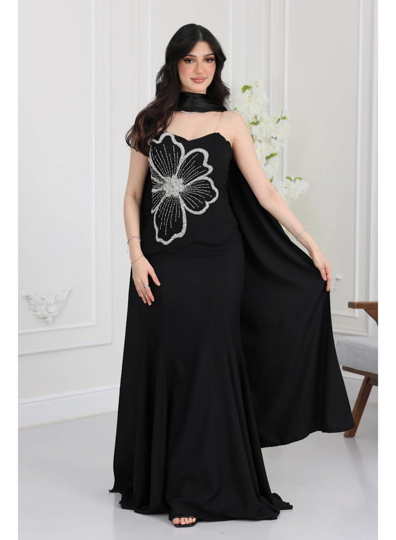 المصمم الحديث فستان سواريه فخم مناسبات هذا الفستان الفخم يمنحك حضوراً درامياً ومميزاً من براند المصمم الحديث - Image 2