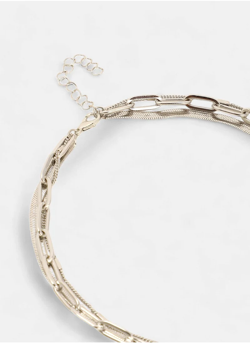 سوهي The Halo Snakechain Stones Studded Layered Necklace