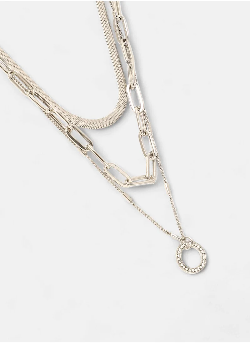 سوهي The Halo Snakechain Stones Studded Layered Necklace
