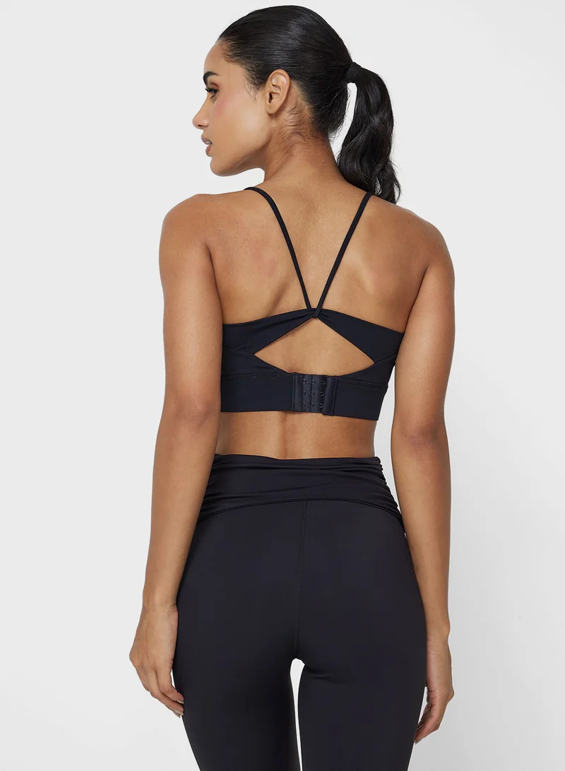 FRWD Strappy Cutout Back Detail Sports Bra