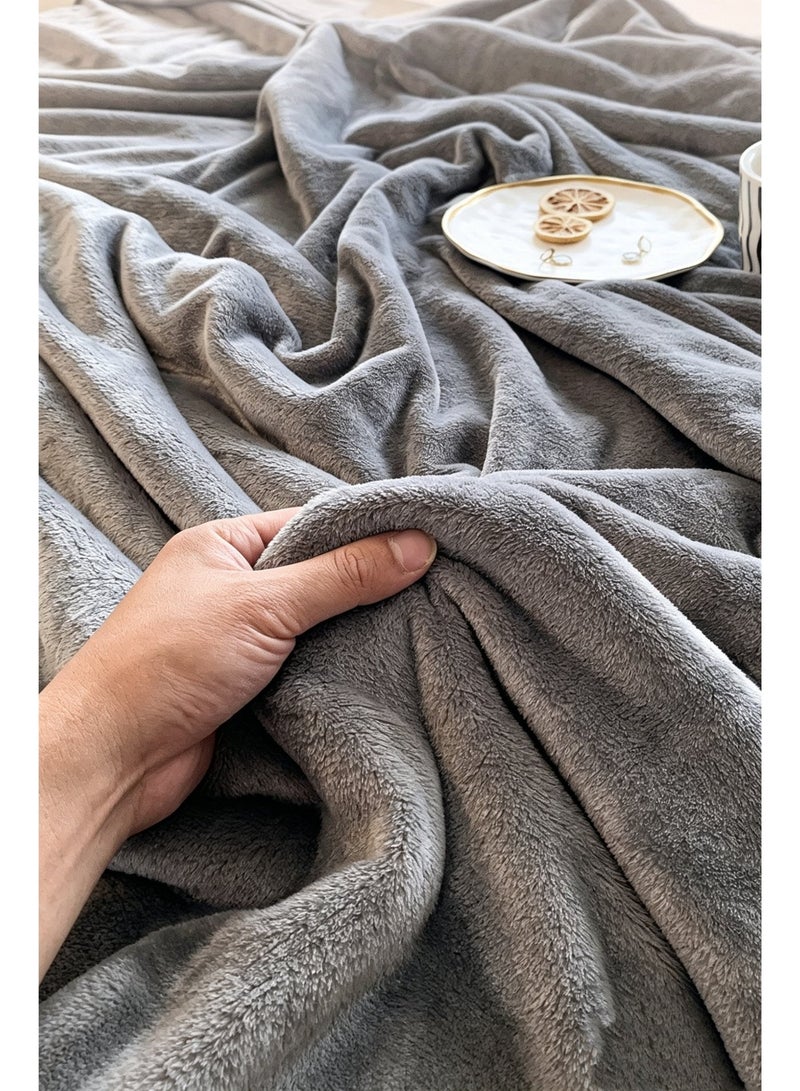 Thickened Flannel Warm Blanket 100% Polyester (150x200cm) - Anti-Static Double-Sided Design for Sofa, Napping, Car & Bedding - Image 5