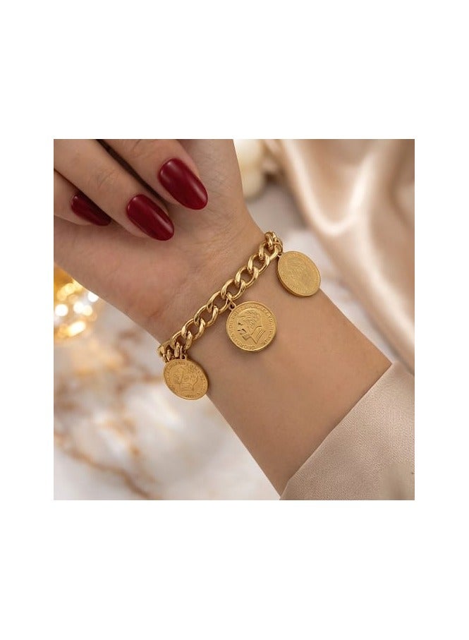 An elegant gold bracelet made of rust-resistant stainless steel, decorated with three classic coins, for a sophisticated and modern look, with an adjustable clasp to suit you. - Image 5
