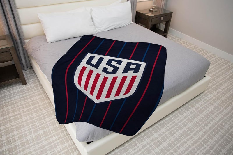 Jay Franco Kids Plush Throw Blanket – Soft & Cozy Fleece Throw for Bedroom & Couch Décor, Official Licensed Product, Dark Blue - US Soccer, 46x60 - Throw Blanket - Image 4