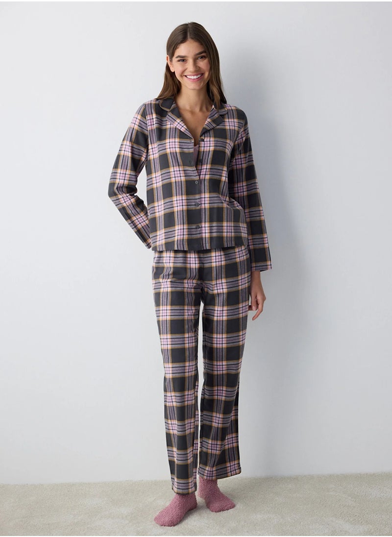 Halie Checked Grey Shirt and Pants Pajama Set - pzsku/Z990FA8450C3C75FFEAB0Z/45/_/1732202151/8ac54748-7a05-4b64-9e95-01a59c5b4eab
