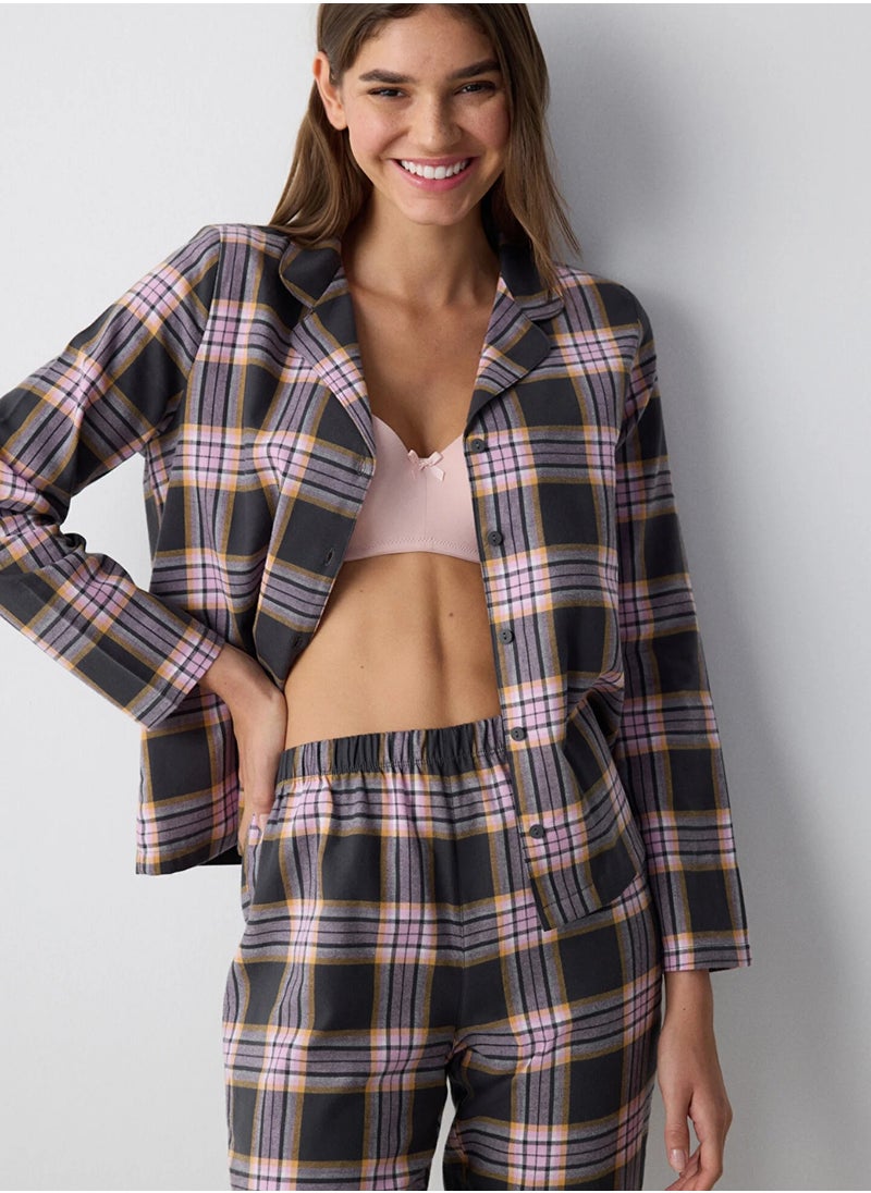 Halie Checked Grey Shirt and Pants Pajama Set - pzsku/Z990FA8450C3C75FFEAB0Z/45/_/1732202183/1b425d64-9f01-465d-a338-62caf8bc722b