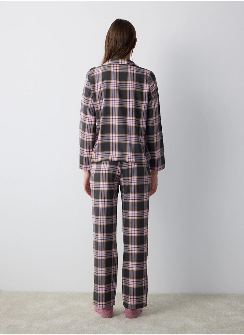 Halie Checked Grey Shirt and Pants Pajama Set - pzsku/Z990FA8450C3C75FFEAB0Z/45/_/1732202183/3e188ca6-fcef-45e7-8b9e-2bec0790e171