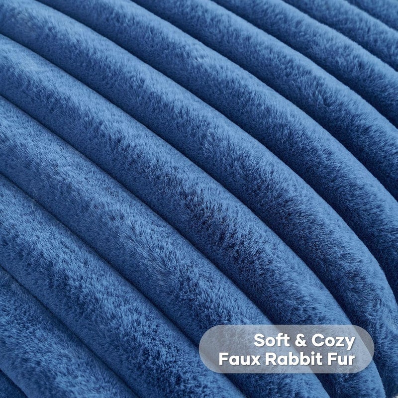 FUTEI مجموعة من 2 غطاء وسادة زخرفية ناعمة من ا��فرو الصناعي 12x20 بوصة، بتصميم أنيق مخطط ومزخرف، وسائد قطنية حديثة للأريكة والسرير وغرفة المعيشة، لون أزرق داكن - Image 2