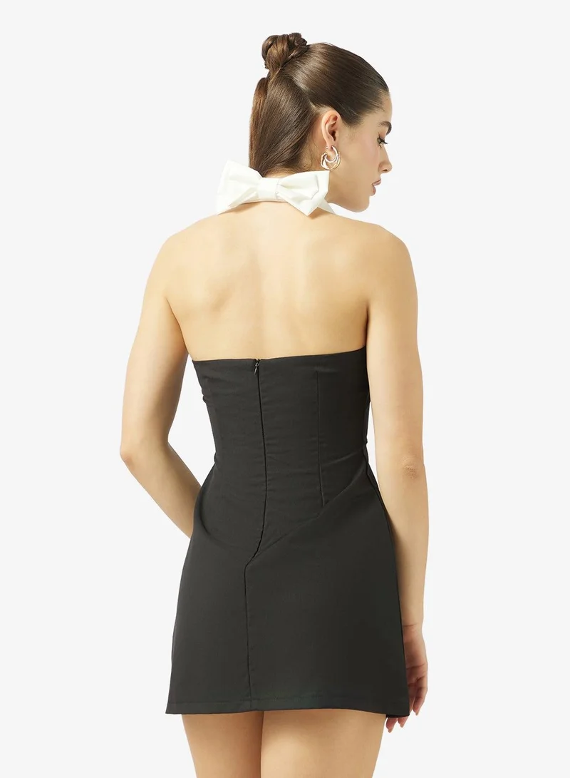 Ginger Monochrome Colared Button Detail Dress