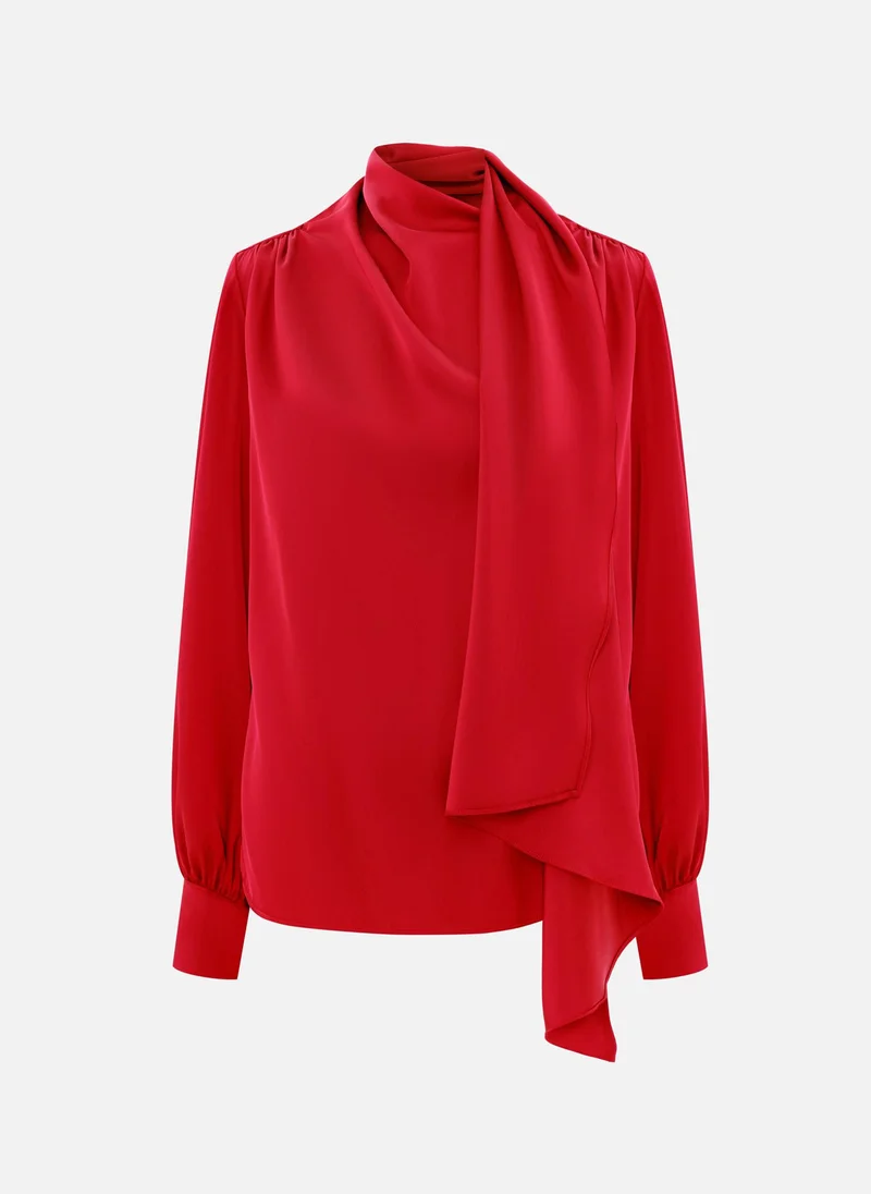 ليتشي بلوزة مع وشاح مزخرف من القماش المتدفق