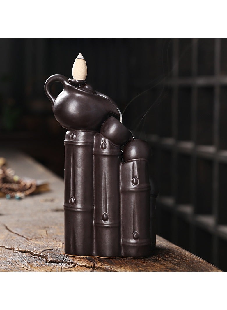 عام محرق معطر خزفي يعيد تدفق الدخان. يوجد على جانبيه مصادر مثل بلوط الحجارة والجداول الجبلية والمآب الجارفة. هو أيضًا زخرفة محرق معطر بالدفق العكسي. - Image 2