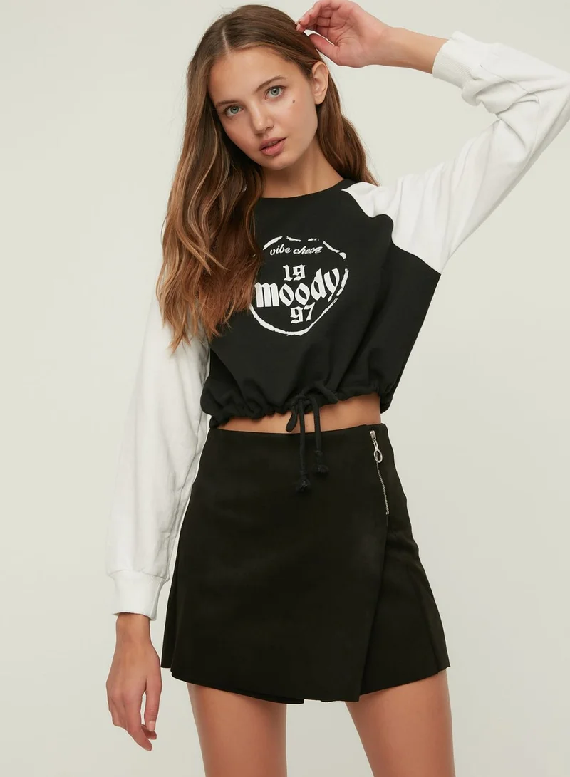 trendyol Tie Detail Colorblock Crop Sweatshirt