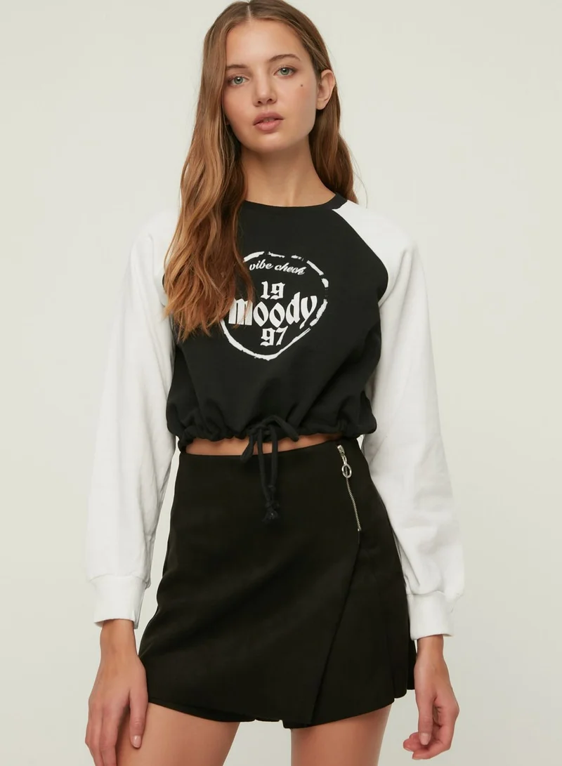 trendyol Tie Detail Colorblock Crop Sweatshirt