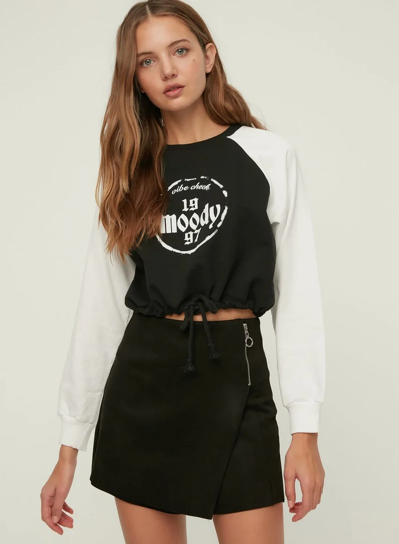 trendyol Tie Detail Colorblock Crop Sweatshirt
