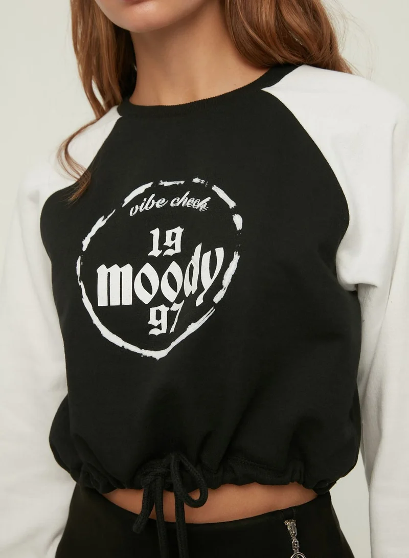 trendyol Tie Detail Colorblock Crop Sweatshirt