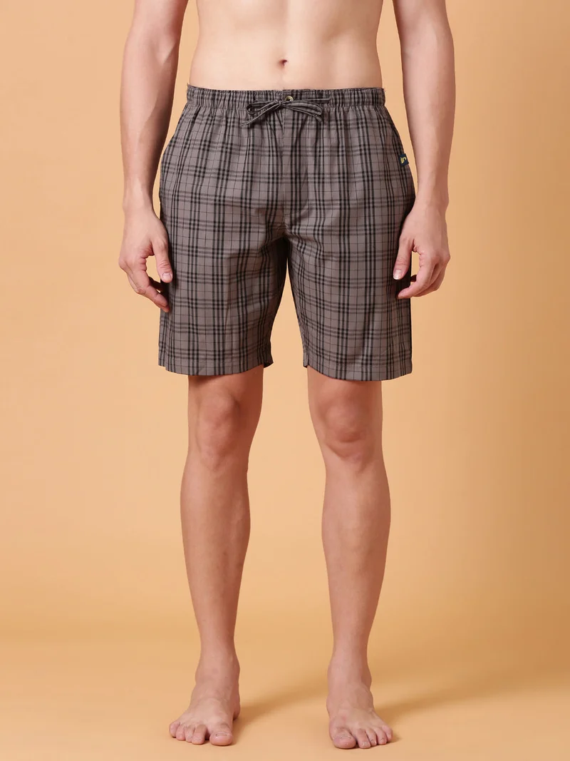 JOVEN Men Checked Cotton Lounge Shorts