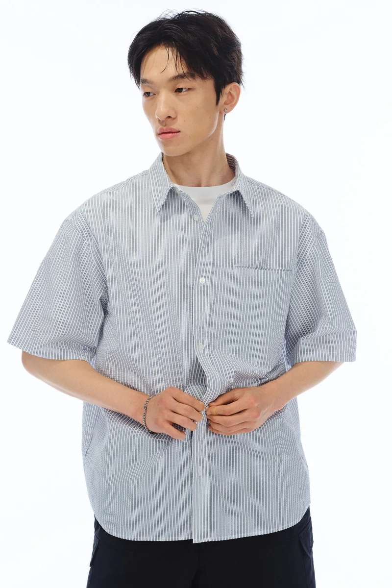 H&M  Loose Fit Short-sleeved seersucker shirt for Men | Best Price UAE