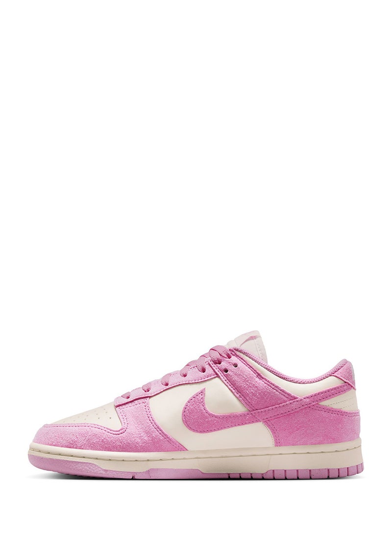 Nike - Dunk Low - Image 1