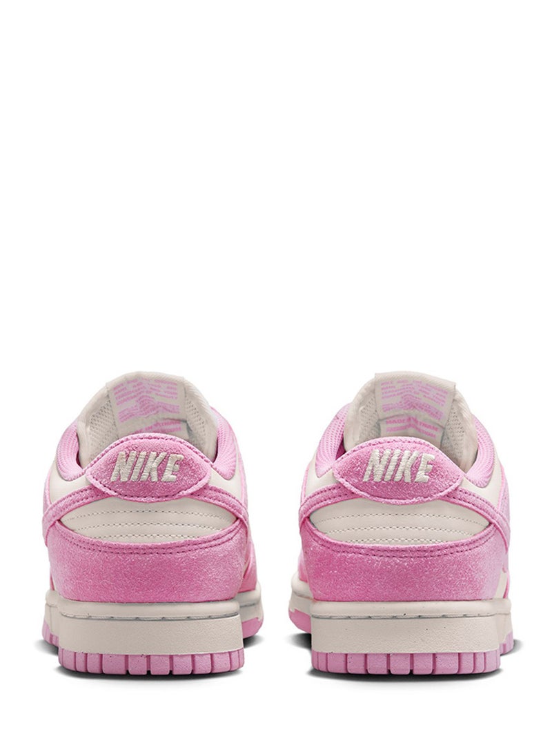 Nike - Dunk Low - Image 1