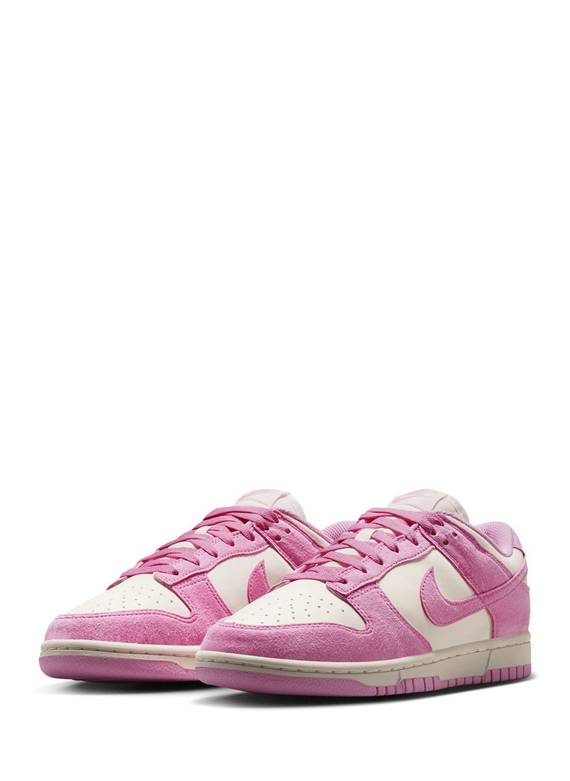 Nike - Dunk Low - Image 1