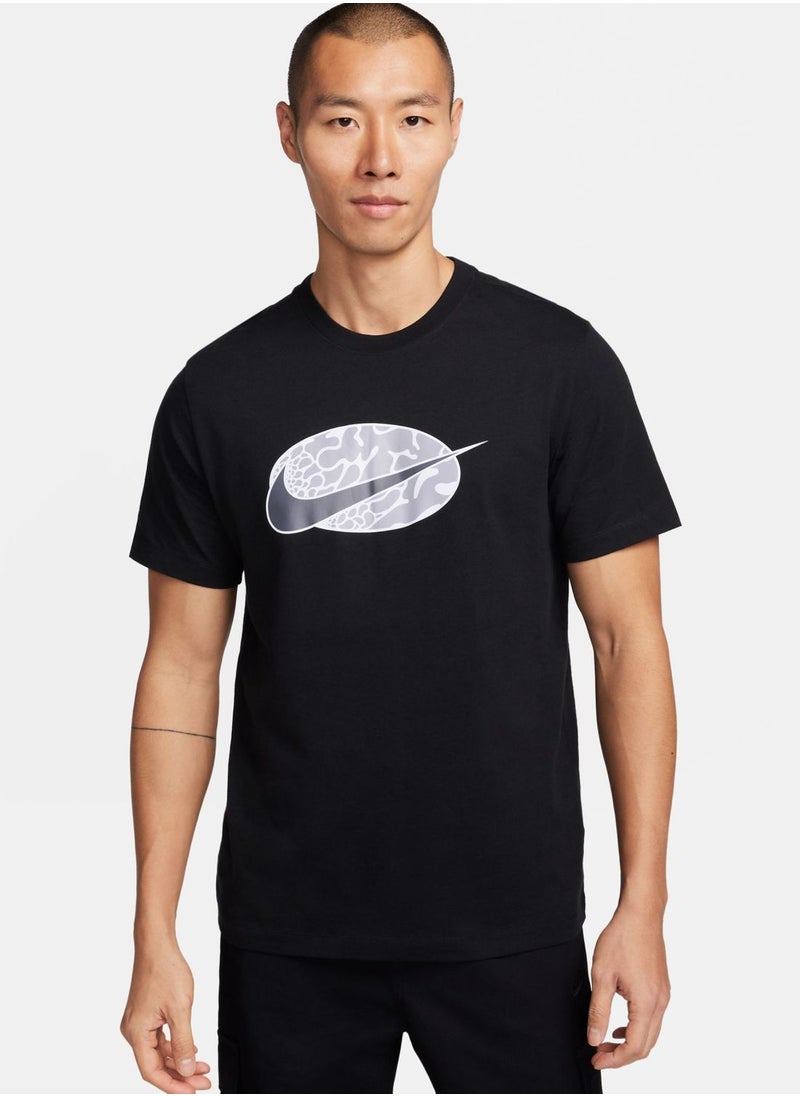 Nike - Nsw 12Mo Swoosh Sp24 T-Shirt - Image 1