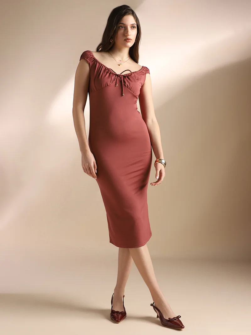Globus Women Rust Sweetheart Neck Tie-ups Detail Gathered Midi Bodycon Dress