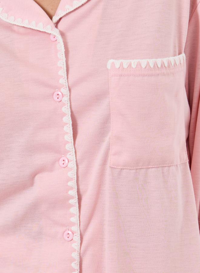 ستايلي طقم بيجاما من بنطال وبلوزة بتفاصيل مُطرّزة وأزرار - Image 3