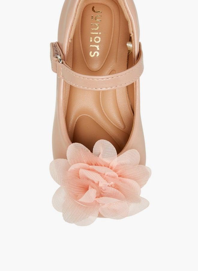 جونيورز حذاء باليرينا بلمسة زهور وإغلاق بخطاف وحلقة - Image 4
