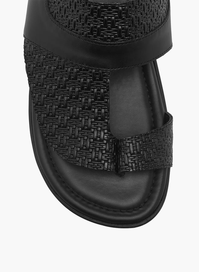 Al Waha Men Textured Slip-On Arabic Sandals with Toe Loop Detail - Image 3