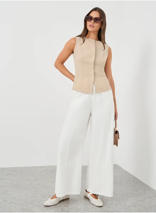 Styli Styli Solid Buttoned Sleeveless Waistcoat