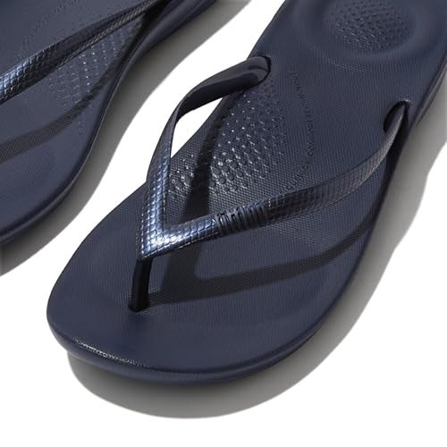 FitFlop Women's iQushion Rubber Flip-Flips with Contoured Footbed for Walking, Lightweight Ergonomic Flip Flop Sandals with Arch Support and Foot Impact Pillows, Midnight Navy, 10 US Women - Image 2