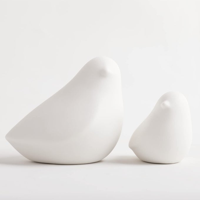 GOODSTART Ceramic Birds Figurines Small Birds Statues for Living Room Bookshelf TV Stand A Set of 2 White Porcelain Pigeons for Christmas Decorations Modern Home Decor for Shelves