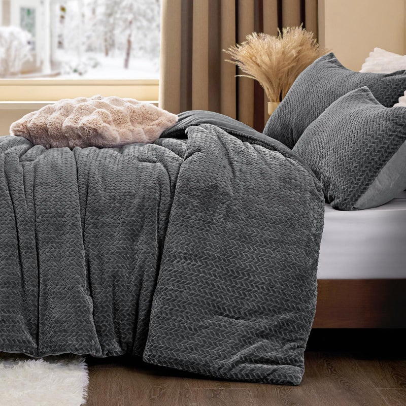ChiXpace Flannel Fleece Comforter King Set - Furry Grey Leaves Pattern Faux Fur Bed Set, Winter Ultra Soft Fuzzy Comfort Set, Velvet Bedding Set for Bed with 2 Pillow Cases - Image 1