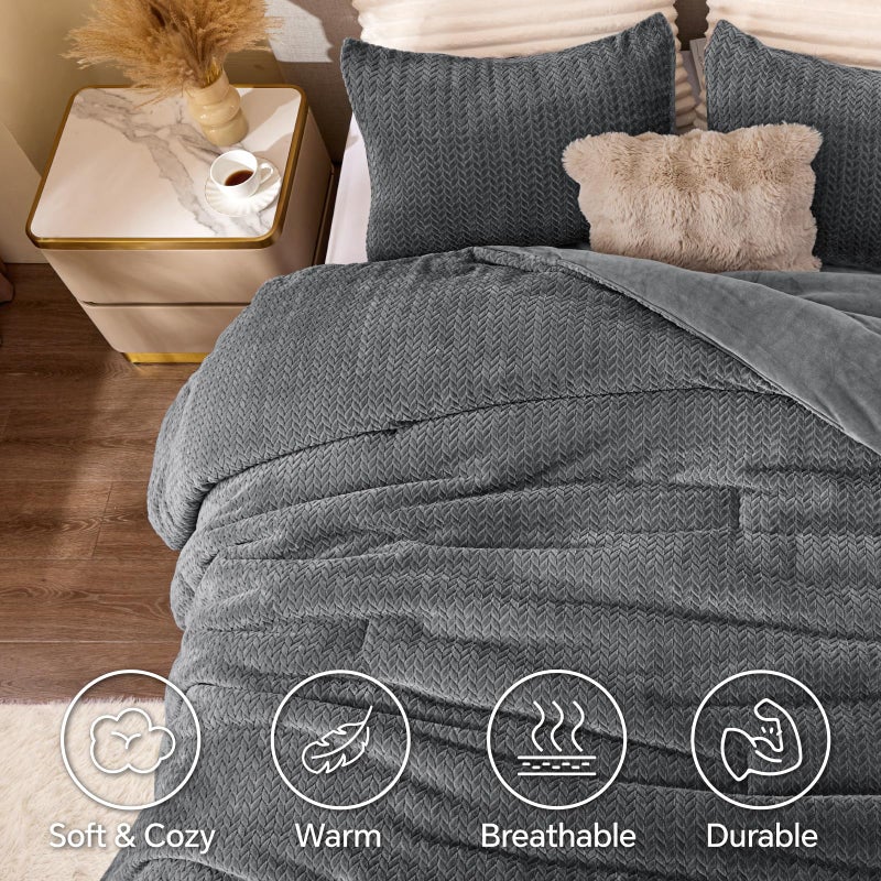 ChiXpace Flannel Fleece Comforter King Set - Furry Grey Leaves Pattern Faux Fur Bed Set, Winter Ultra Soft Fuzzy Comfort Set, Velvet Bedding Set for Bed with 2 Pillow Cases - Image 3