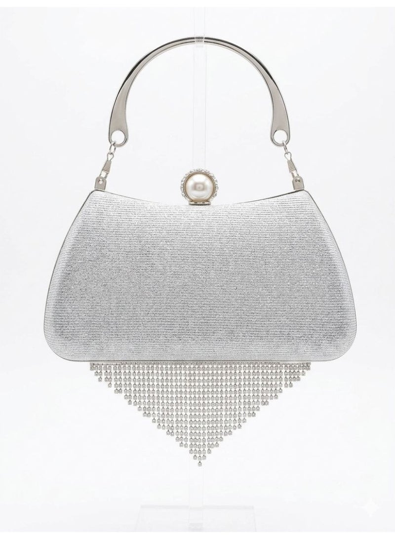 Women's handbag and crossbody bag adorned with shimmering chains and sequins, perfect for weddings and proms. - Image 3