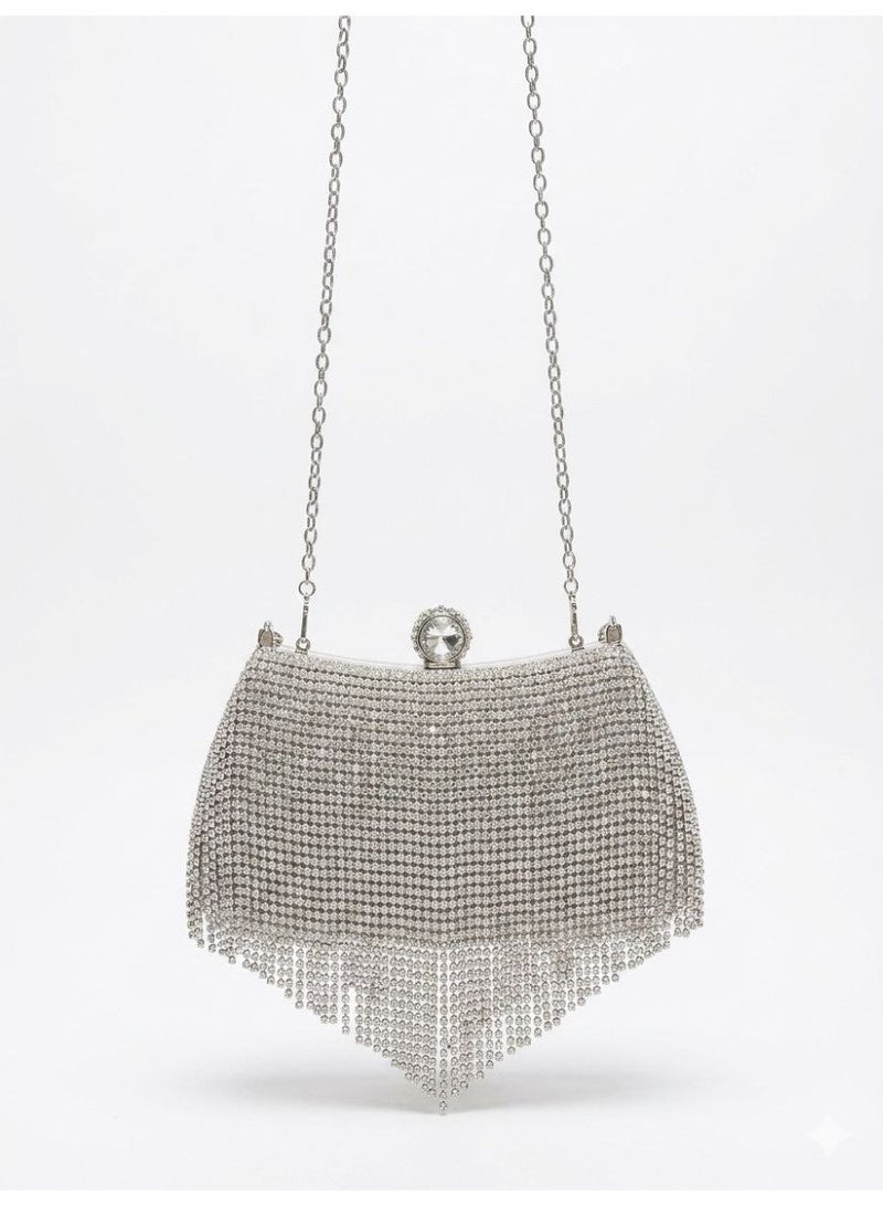 Women's handbag and crossbody bag adorned with shimmering chains and sequins, perfect for weddings and proms. - Image 2