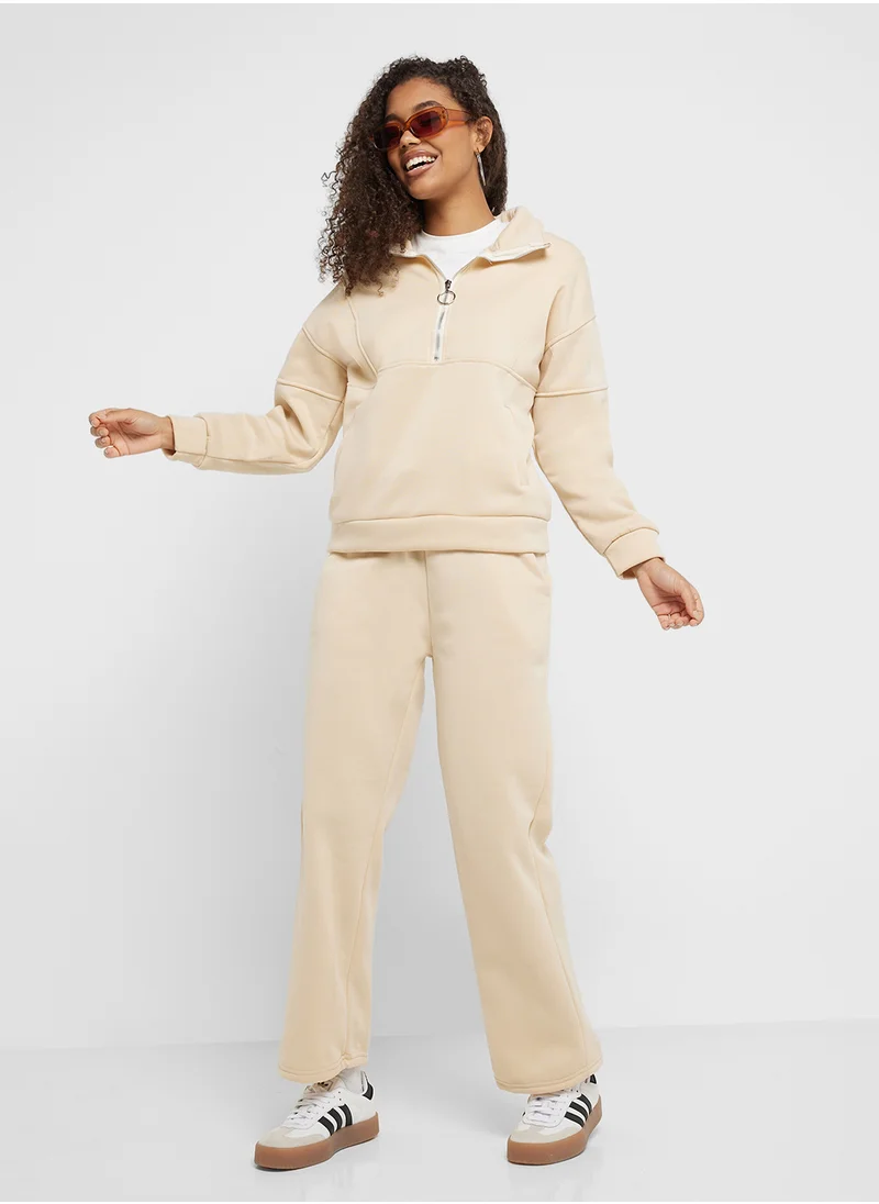 جينجر Plush Zip Up Sweatshirt & Jogger Set