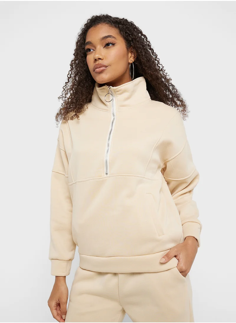 جينجر Plush Zip Up Sweatshirt & Jogger Set